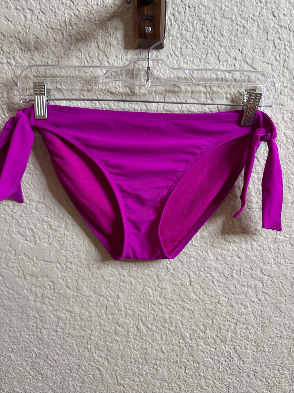 Women’s Side-Tie Bikini Bottoms - Fuchsia never been worn